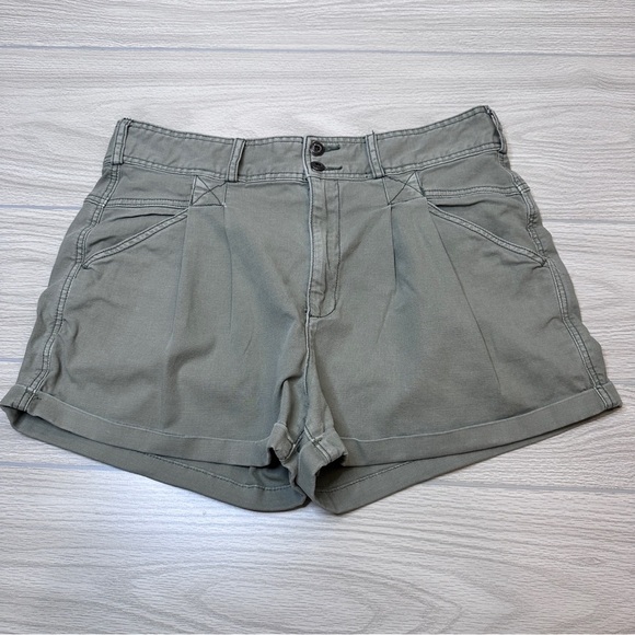 Pilcro Anthropologie Relaxed Pleated High Waisted Olive Green Shorts Size 32 - Picture 13 of 13